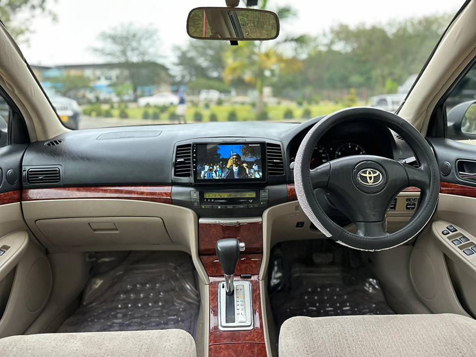 A picture of TOYOTA PREMIO