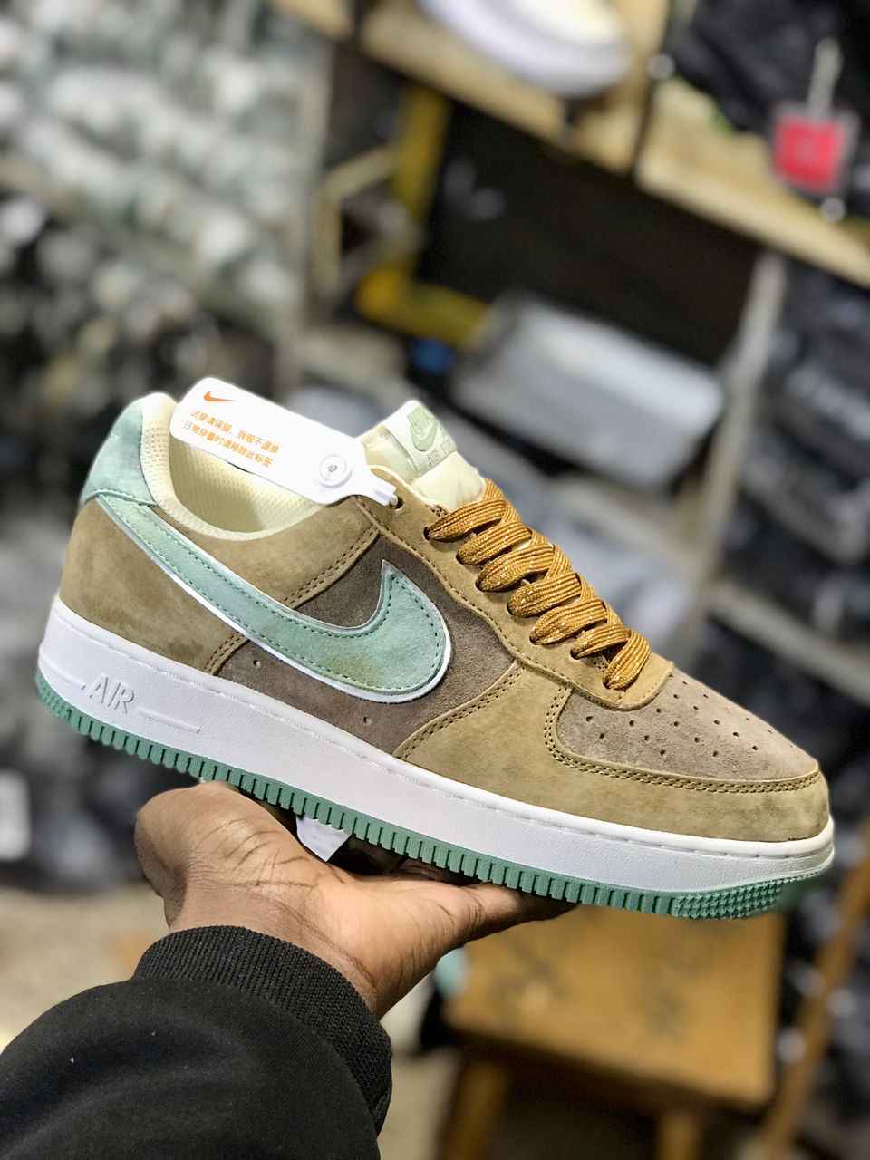 A picture of ORIGINAL NEW NIKE SNEAKERS