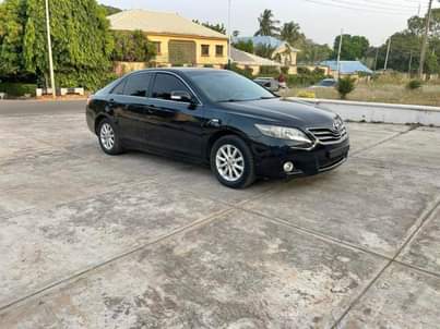 A picture of 2011 TOYOTA CAMRY
