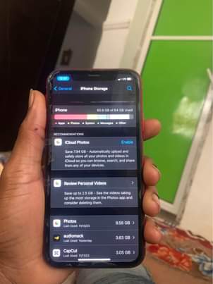 A picture of Iphone 11