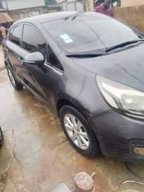 A picture of Kia rio 2012
