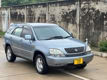 A picture of TOYOTA HARRIER