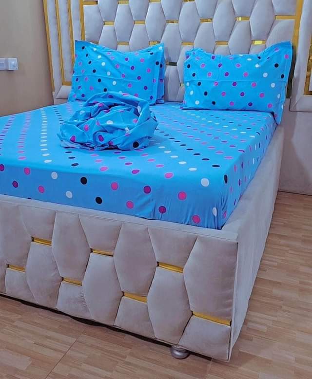 A picture of SHUKA NZURI NZITO HAZICHUJI HAZIPAUKI HAZITOI VIUPELE