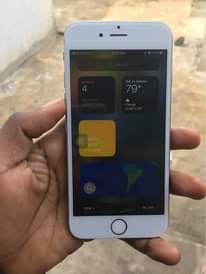 A picture of Iphone 6s gb 64