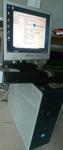 A picture of HP desktop computer full