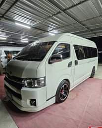 A picture of 2011 Toyota Haice commuter 2011
