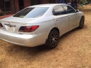 A picture of Lexus ES330 05 Pure frst body Catalyst intact Highest grade