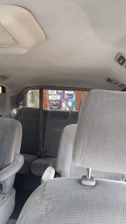 A picture of 2004 Toyota Sienna