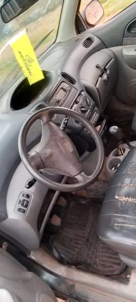 A picture of Toyota Yaris manual