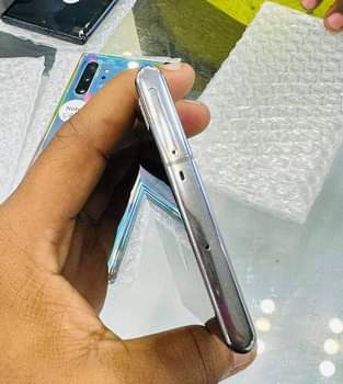 A picture of Samsung Note 10plus at 850k call on 0708573469