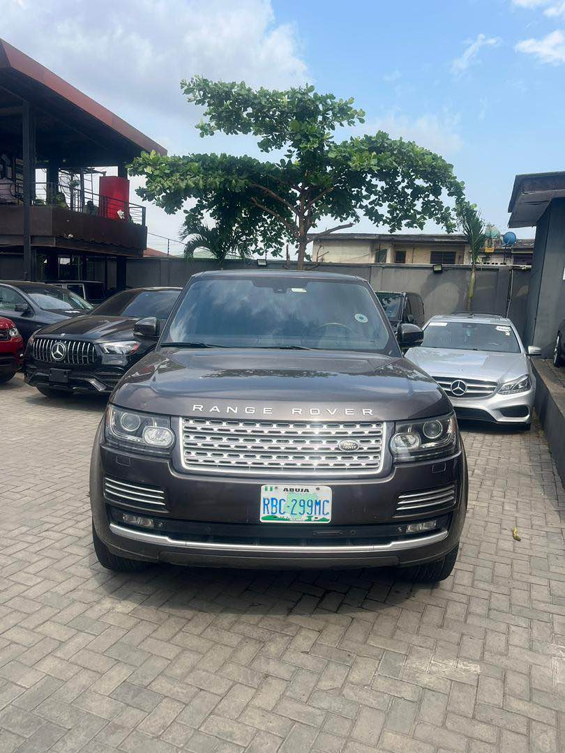 A picture of 2014 Range Rover autobiography