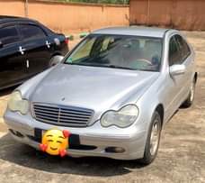 A picture of 4 Plugs Benz C200 MANUAL GEAR