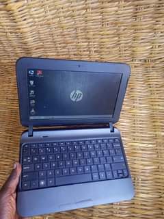A picture of Hp mini 1104 atom 1 6ghz 2gb ram 160hdd at