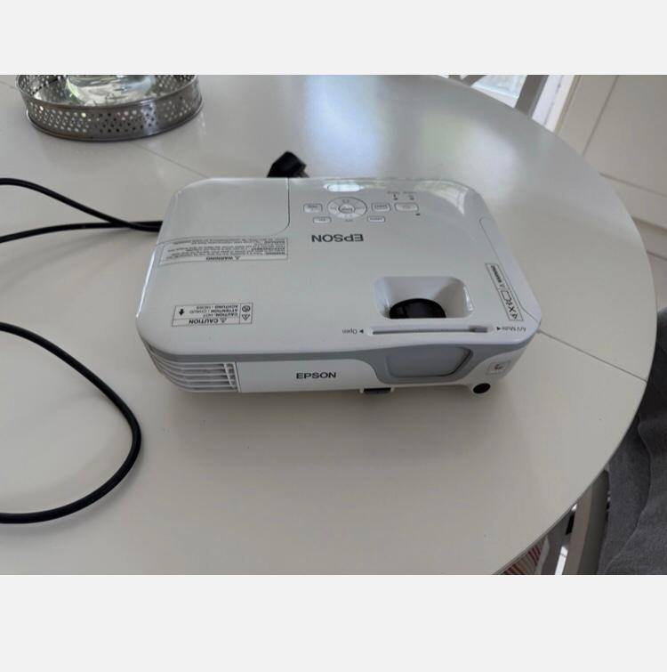 A picture of UK used projector