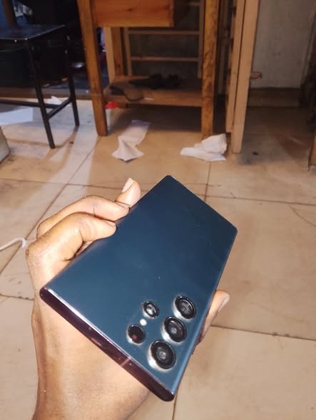 A picture of SAMSUNG S22 ULTRA