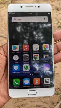 A picture of Vivo X7plus