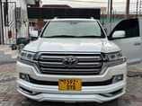 A picture of Price Bei180ML Call 0658056651 LANDCRUISER ZX Year 2016 Fuel Petrol