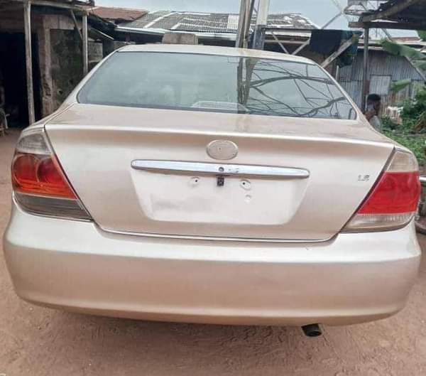 A picture of 2005 Toyota Camry V4 Engine Car in good standard condition