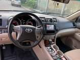 A picture of 2009 Toyota Highlander Sports edition direct toks Accident free Reverse