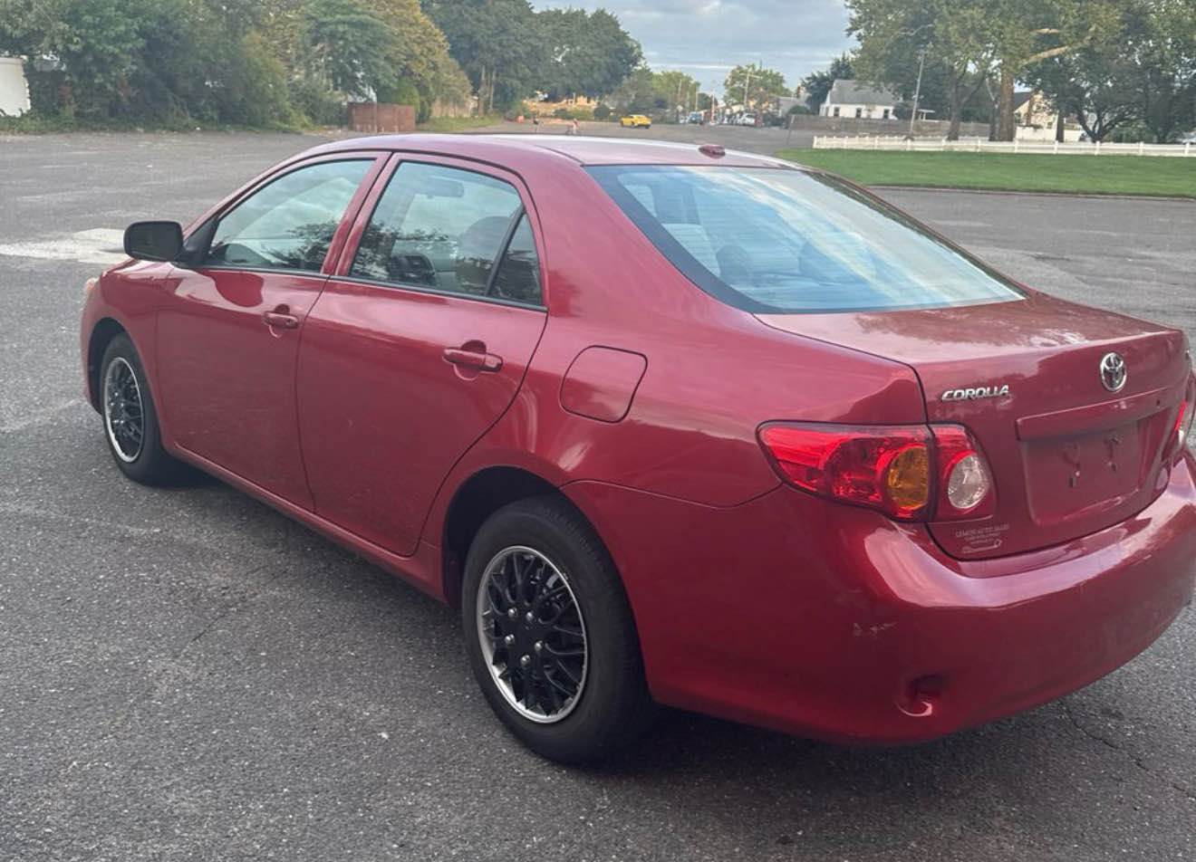 A picture of 2010 Toyota corolla