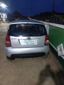 A picture of Kia picanto AUTOMATIC Toyota engine and gear inside