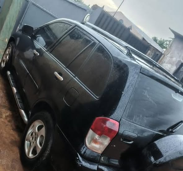 A picture of Toyota RAV4 2004