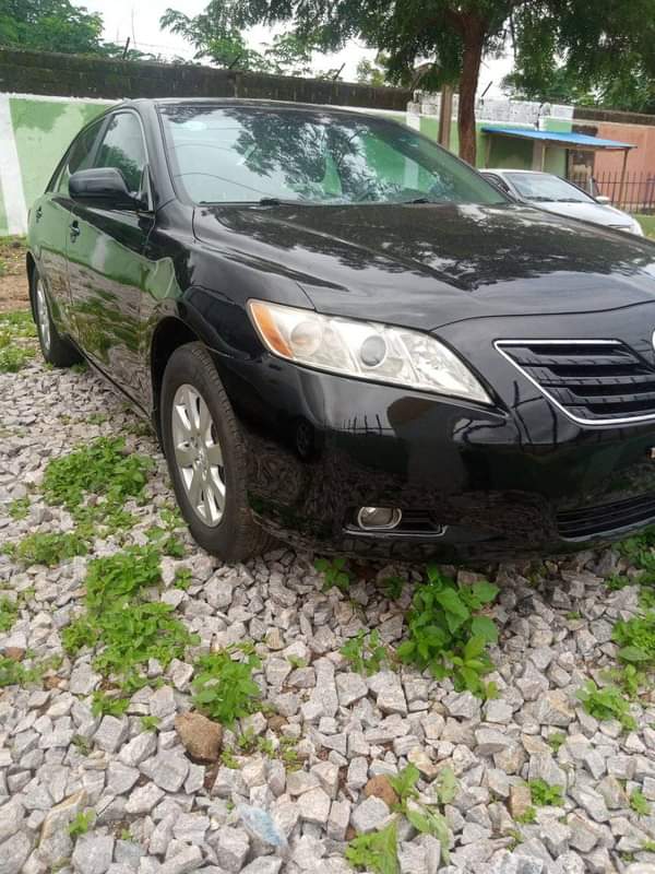A picture of Belguim standard Toyota Camry Muscle XLE 2009 Model V6 keyless