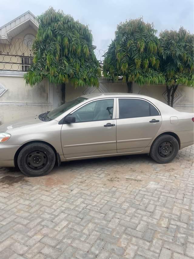 A picture of Toyota Corolla le