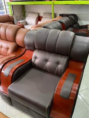 A picture of Sofa set