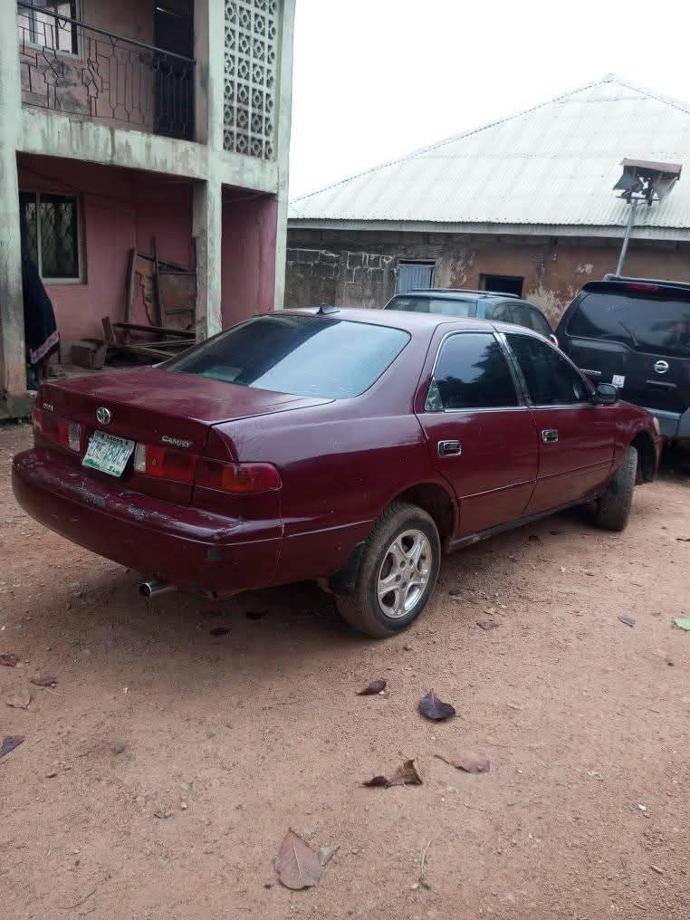 A picture of Toyota Camry drop light