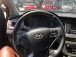 A picture of 2015 limited hyundai sonata fully
