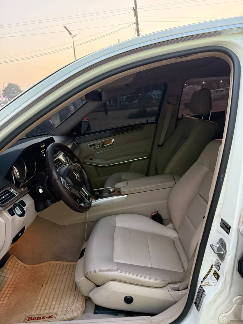 A picture of PRE OWNED 2014 MERCEDES BENZ E350 4MATIC