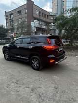A picture of FORTUNER 4 2 Manual