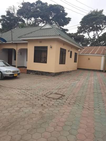 A picture of Double selfu inapangishwa Sakina