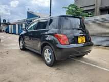 A picture of Toyota IST gari ni mpya piga simu 0627841568 haina tatizo