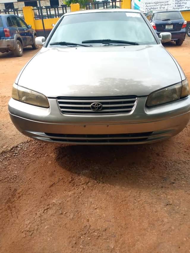 A picture of Toyota Camry pencil light for sale
