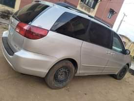 A picture of TOKS STANDARD 2005 TOYOTA SIENNA SUPER CLEAN FIRST BODY PAN