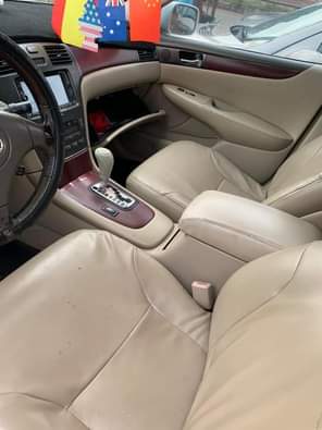 A picture of Smart and clean Lexus Es 330 car going for 3