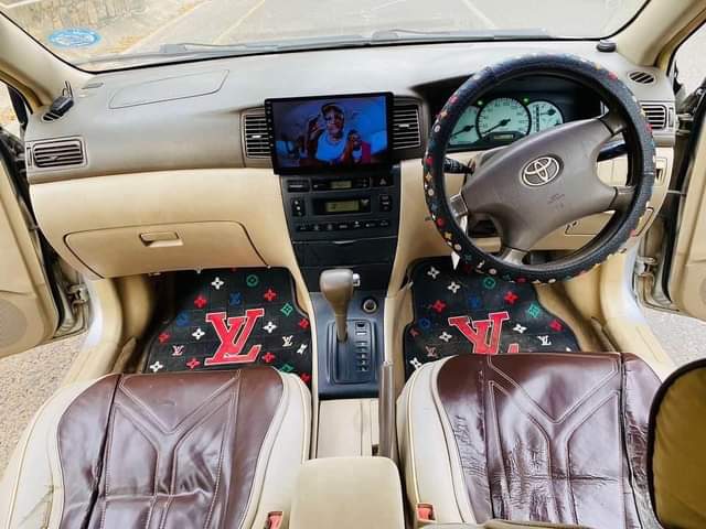 A picture of TOYOTA FIELDEE