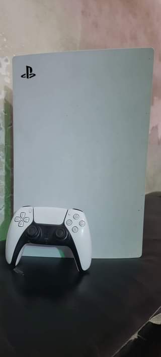 A picture of Playstation 5 na Pad 2