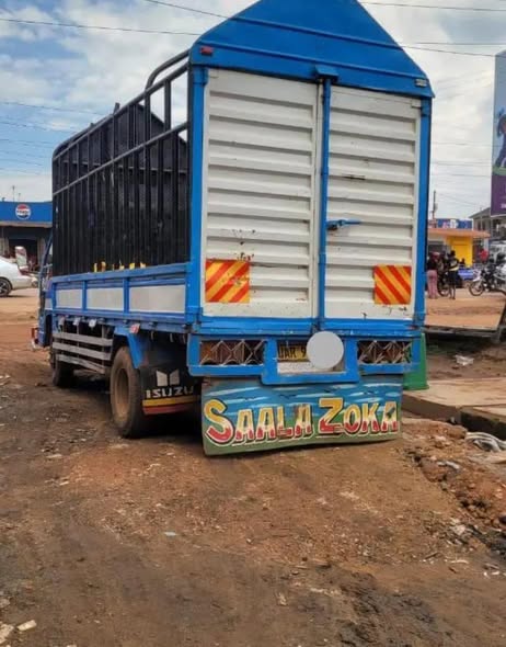 A picture of ISUZU TRUCK LONG