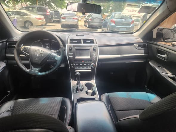 A picture of FOREIGN USED 2016 TOYOTA CAMRY SE WITH RECENT DUTY GOING