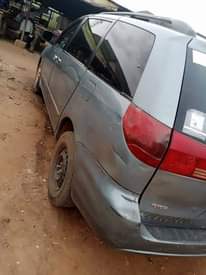 A picture of 2005 Toyota Sienna