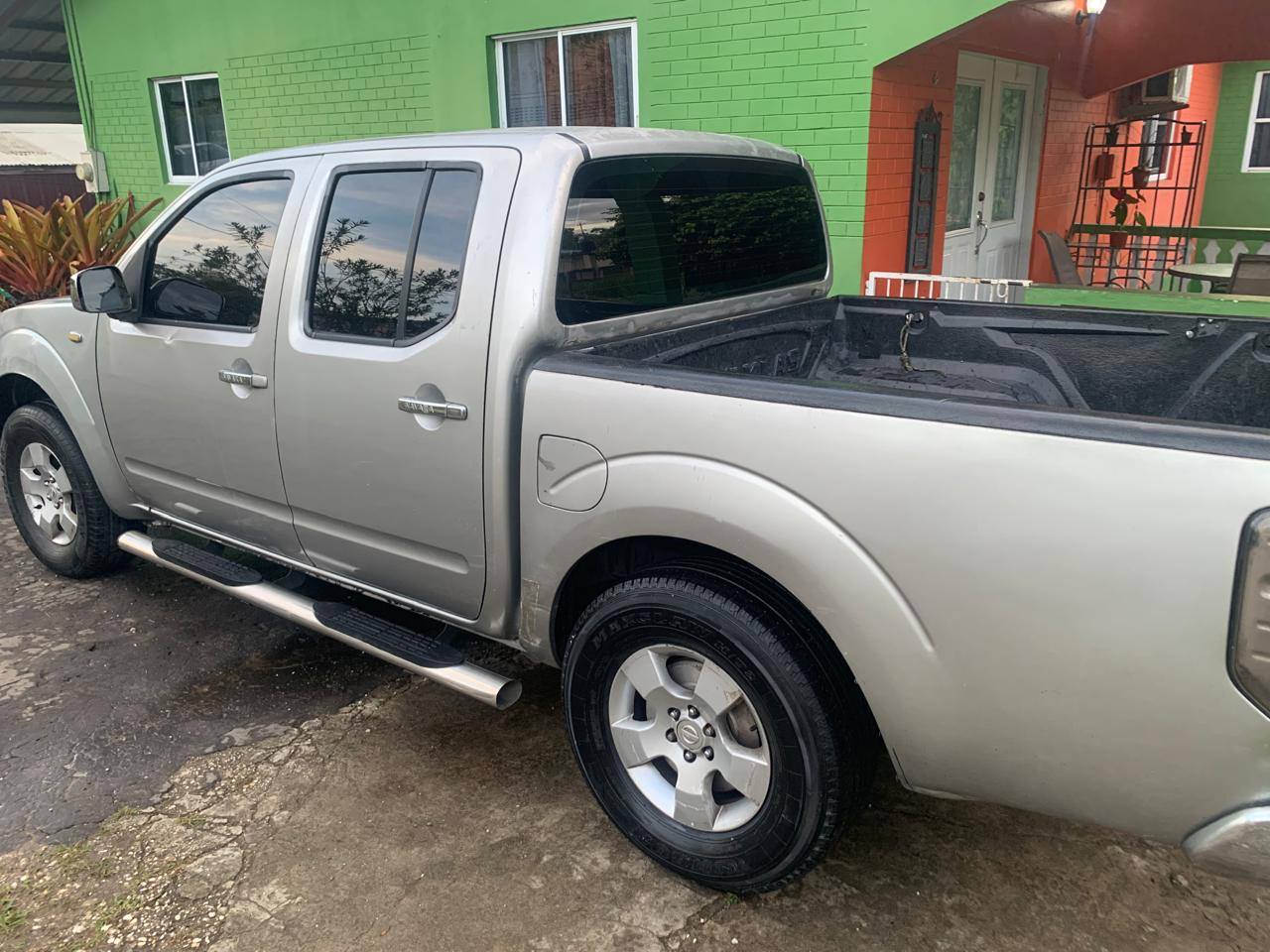 nissan navara