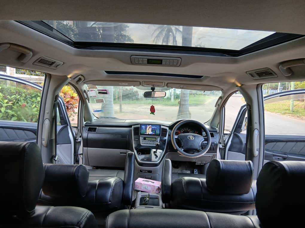 A picture of TOYOTA ALPHARD