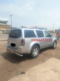 A picture of Nissan pathfinder