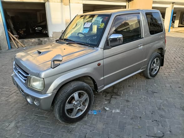A picture of PAJERO MINI 0714058883