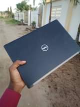 A picture of Nauza laptop dell latitude coi 5
