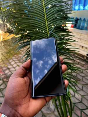 A picture of SAMSUNG NOTE 10