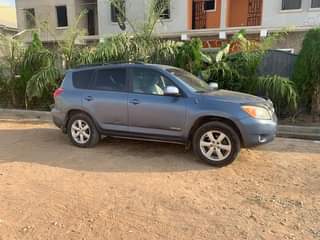 A picture of TOYOTA RAV4